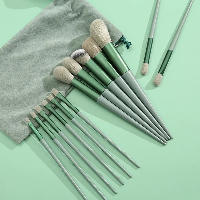 Set de 13 brochas de maquillaje para rostro y ojos