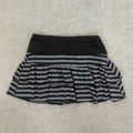 Pollera mini rayada con volados estilo grunge