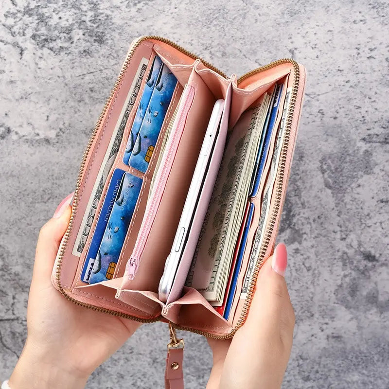 Billetera larga con cierre y diseño en paneles
