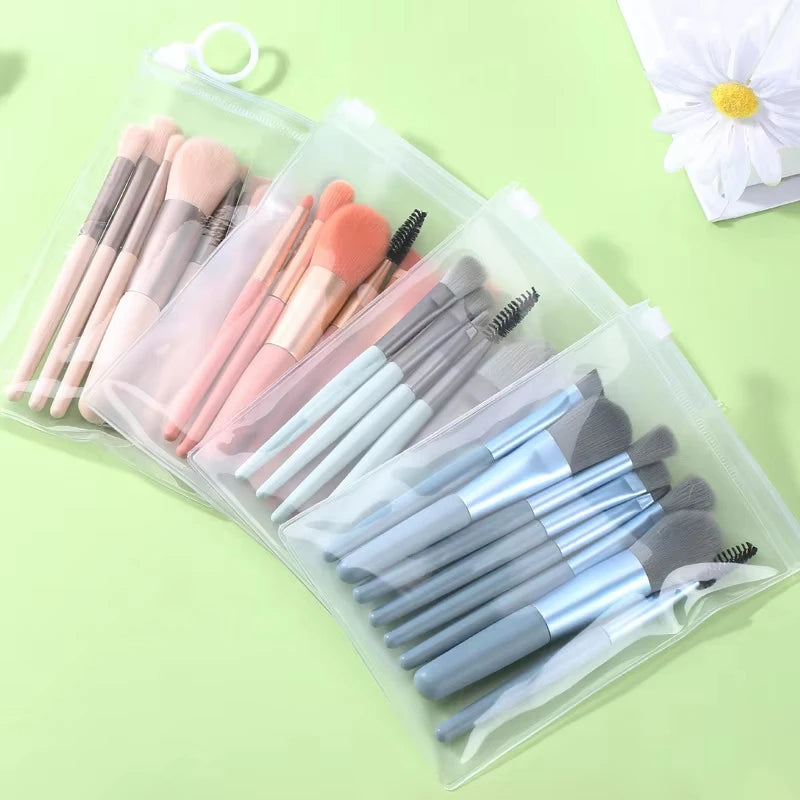 Set de Brochas de Maquillaje Mini Suaves x8