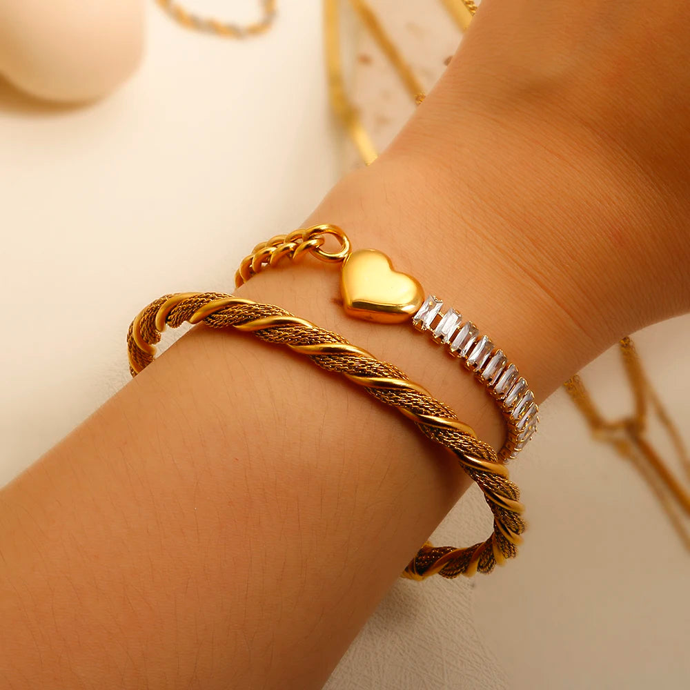 Pulsera de acero con corazón y circonias
