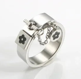 Anillo de acero con circonias Bruma