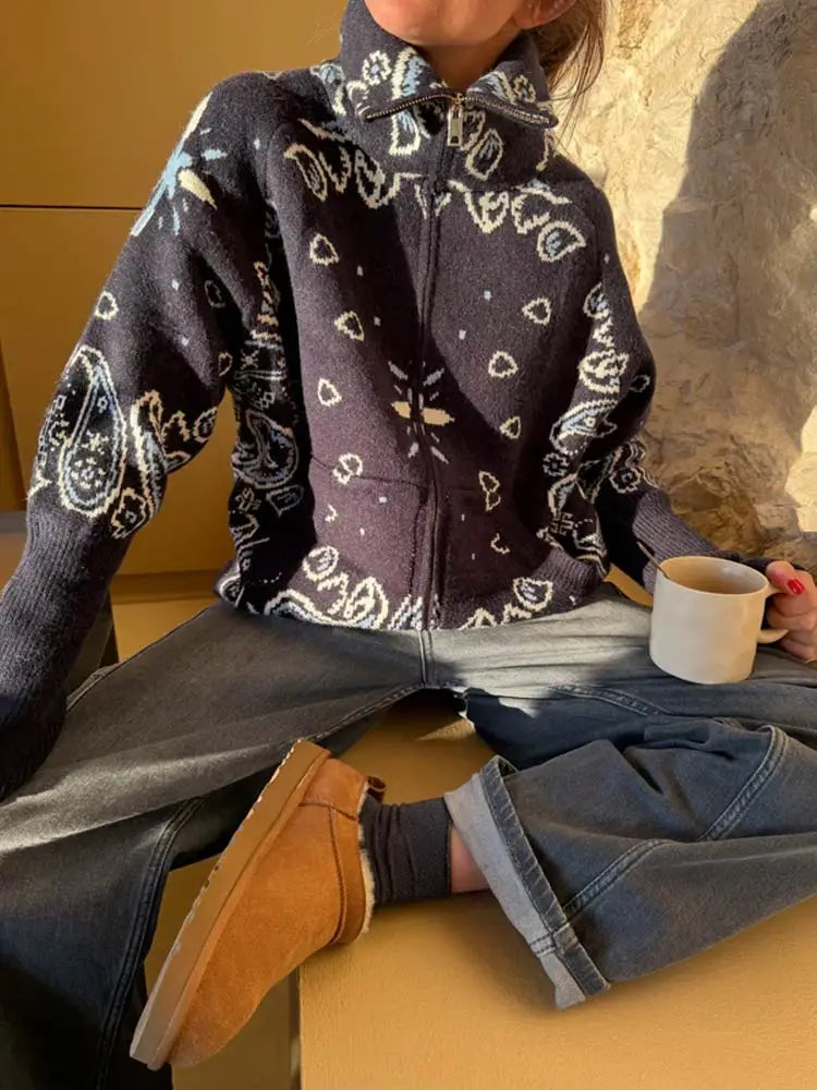 Cardigan Oversize Cuello Alto con Cierre y Bolsillos