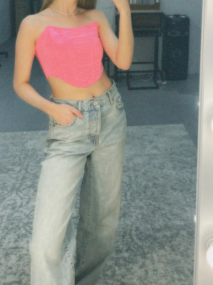 Top corto estilo bustier de terciopelo