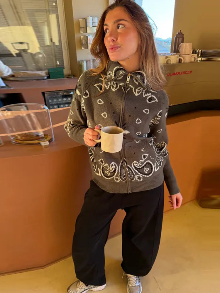 Cardigan Oversize Cuello Alto con Cierre y Bolsillos